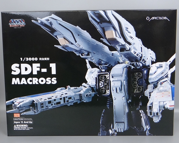 ARCADIA Macross 1/3000 Fully Transformable SDF-1
