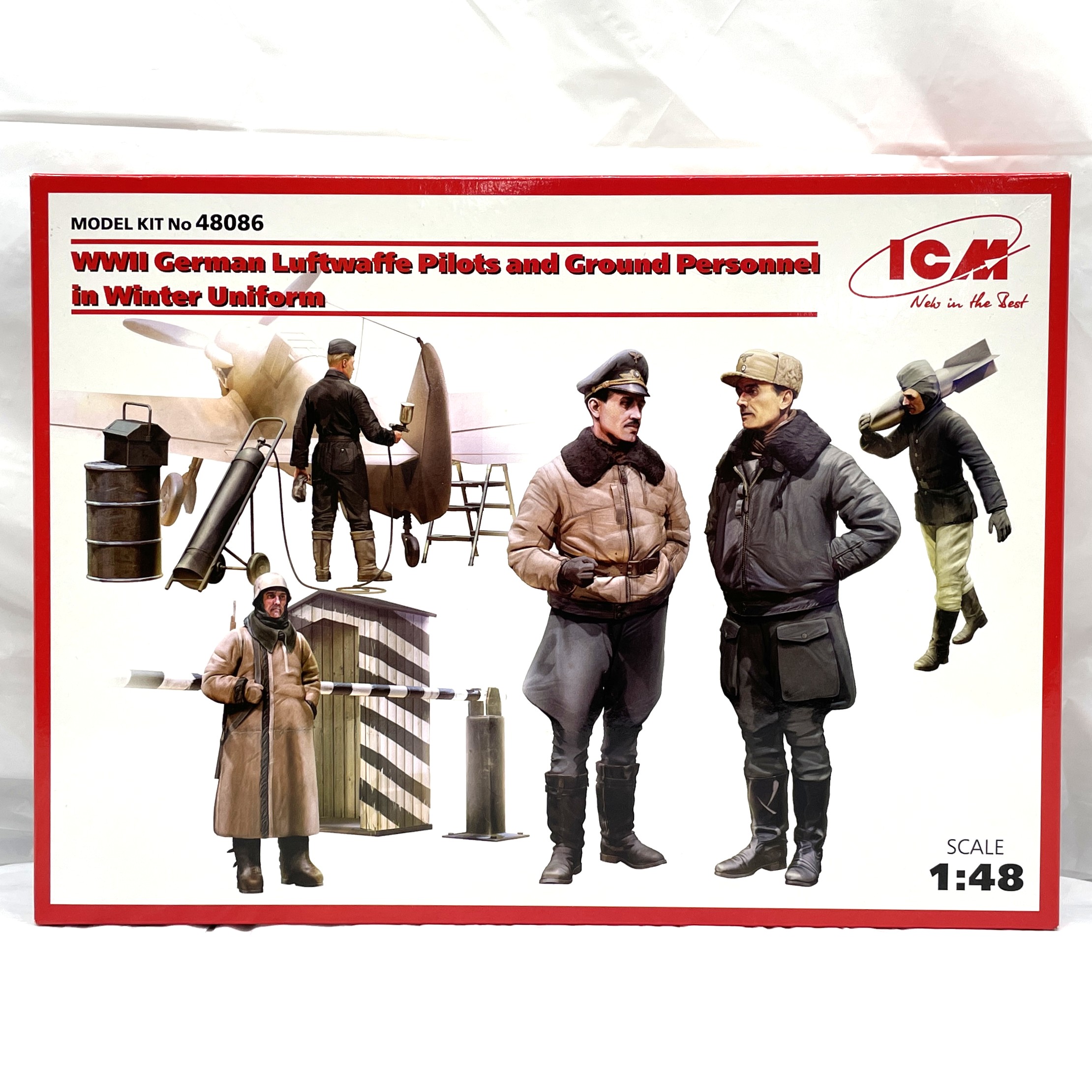 ICM 1/48 ドイツ空軍 パイロット&グランドクルー(冬季ユニフォーム)