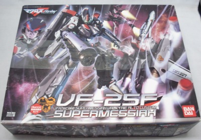 バンダイ 1/72 VF-25F スーパーメサイアバルキリー アルト機マクロス