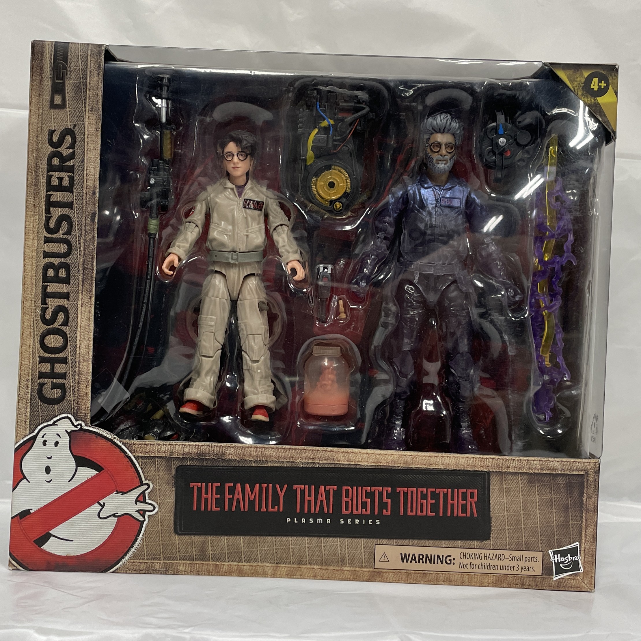 Ghostbusters Plasma Series The Family That Busts Together Action Figure (Phoebe & Egon Spengler)