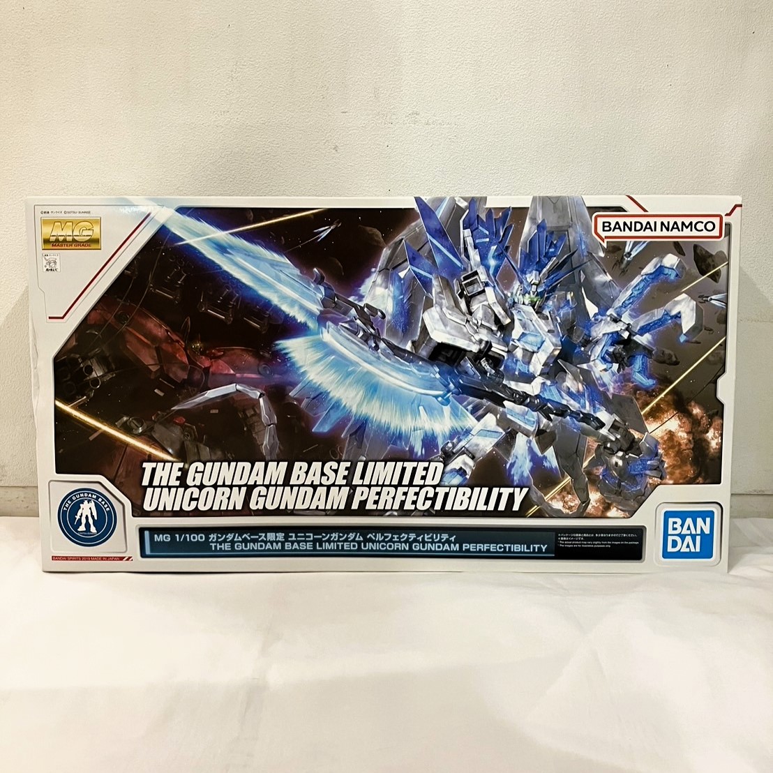 Master Grade 1/100 Gundam Base Limited Unicorn Gundam Perfectibility [MOBILE SUIT GUNDAM UNICORN]