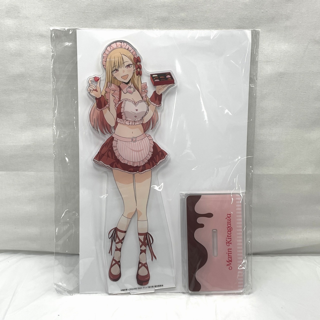 コトブキヤくじ その着せ替え人形は恋をする S賞-1 書き下ろし 特大アクリルスタンド バレンタインメイド服ver.