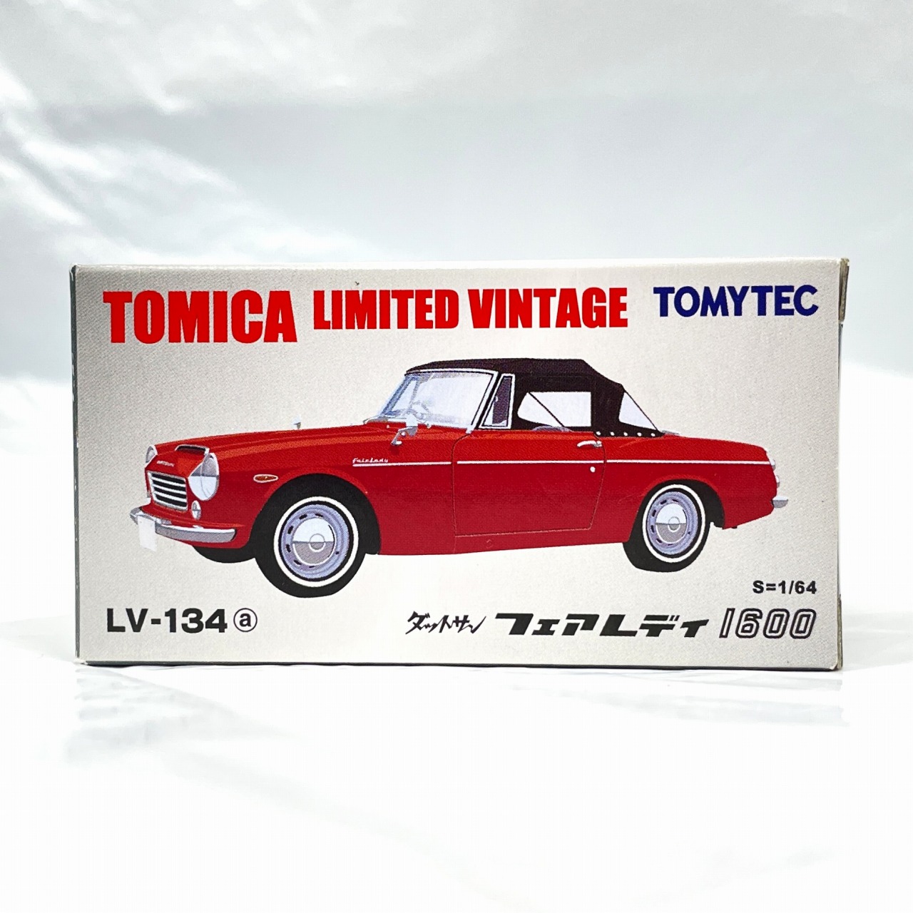 TOMICA Datsun Fairlady 1600 (Red)