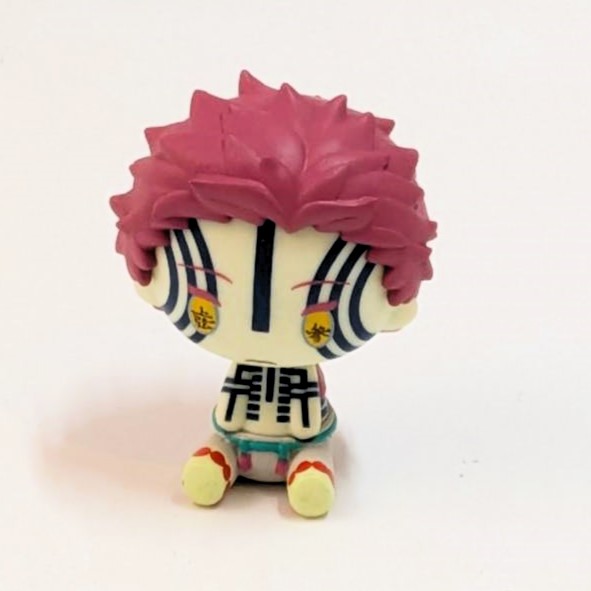 Ichiban Kuji Demon Slayer: Kimetsu no Yaiba – Swing Your Blade and Set Your Heart Ablaze – Prize F: Chokonokko Figure – Mugen Train Arc – Akaza