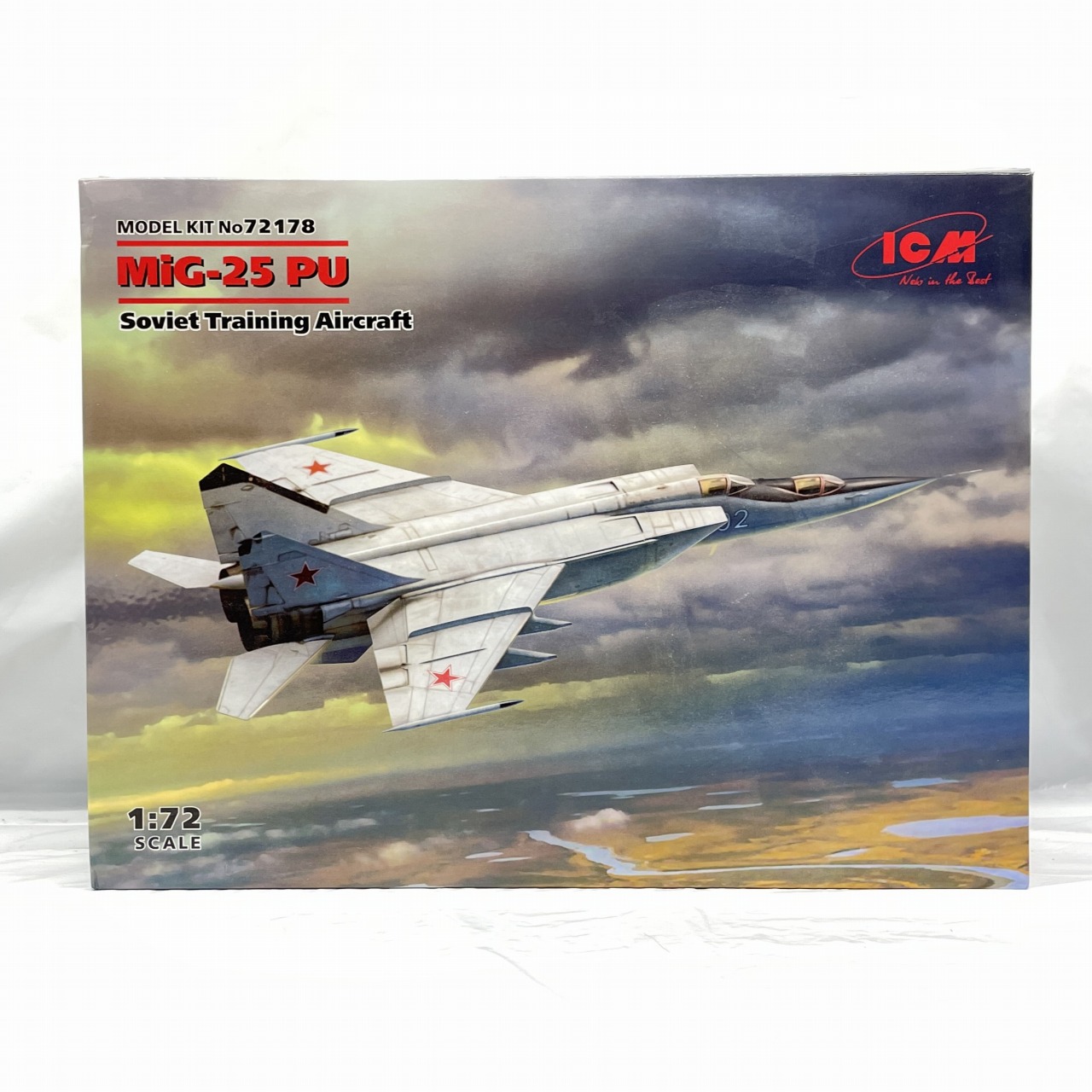 ICM 1/72 ミグ MiG-25 PU