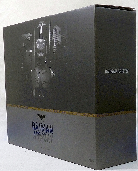 HOT TOYS Movie Masterpiece MMS234 Batman Armory Batsuit Storage