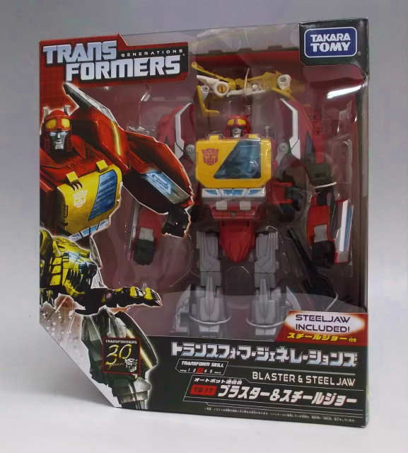 Transformers Generations TG17 Blaster and Steeljaw
