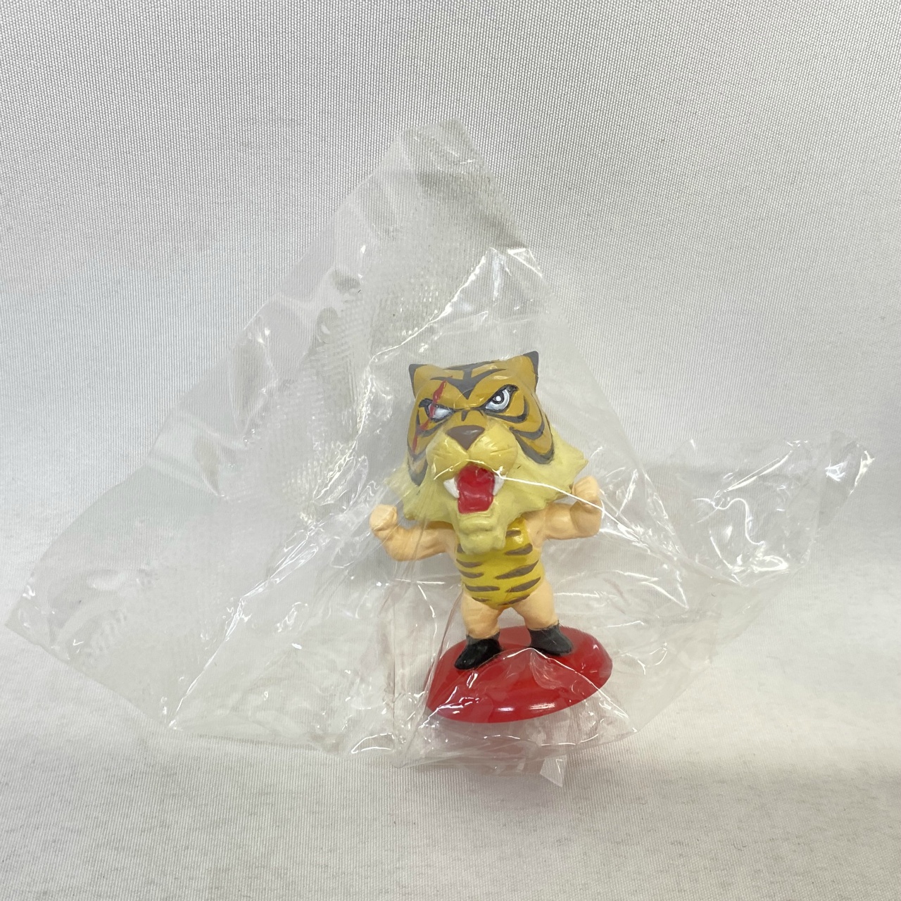 キャラクタープロダクト アニメヒーローズ ミニビッグヘッドフィギュア タイガーマスク ビッグ・タイガー