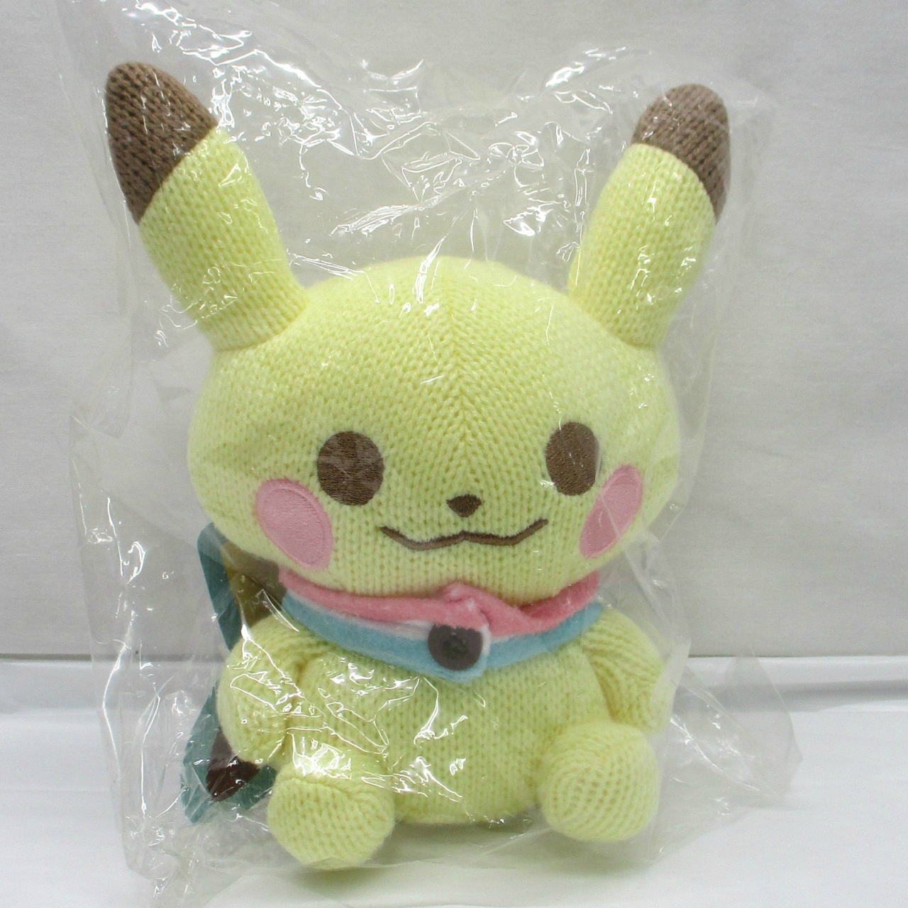 ピカチュウ あみぐるみ  ポケモンセンター限定
