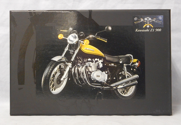 MINICHAMPS 1/12 Kawasaki Z1 900 Super 4 1972 (Candy Green/ Yellow)