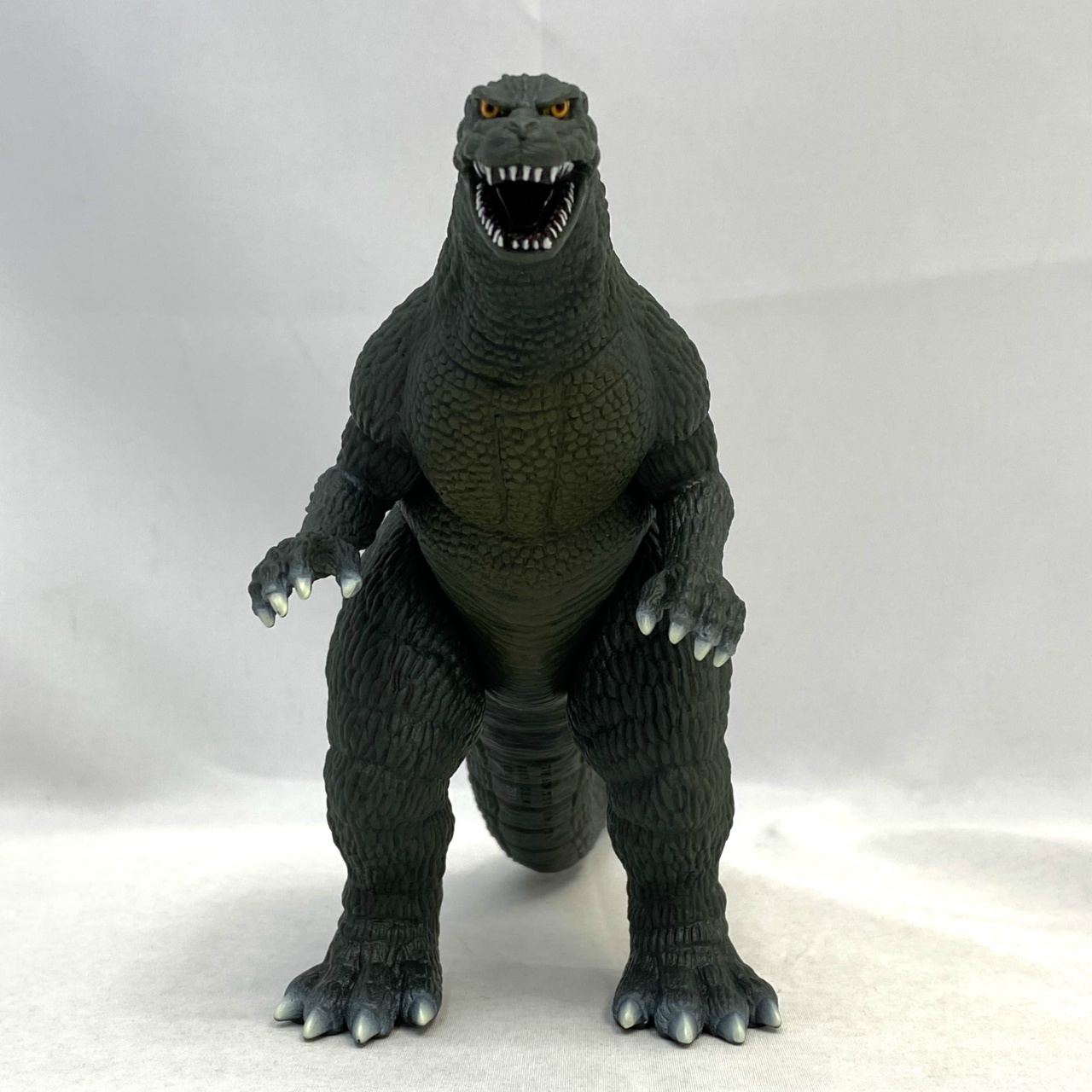 ゴジラストア限定 ムービーモンスターシリーズ ゴジラジュニア