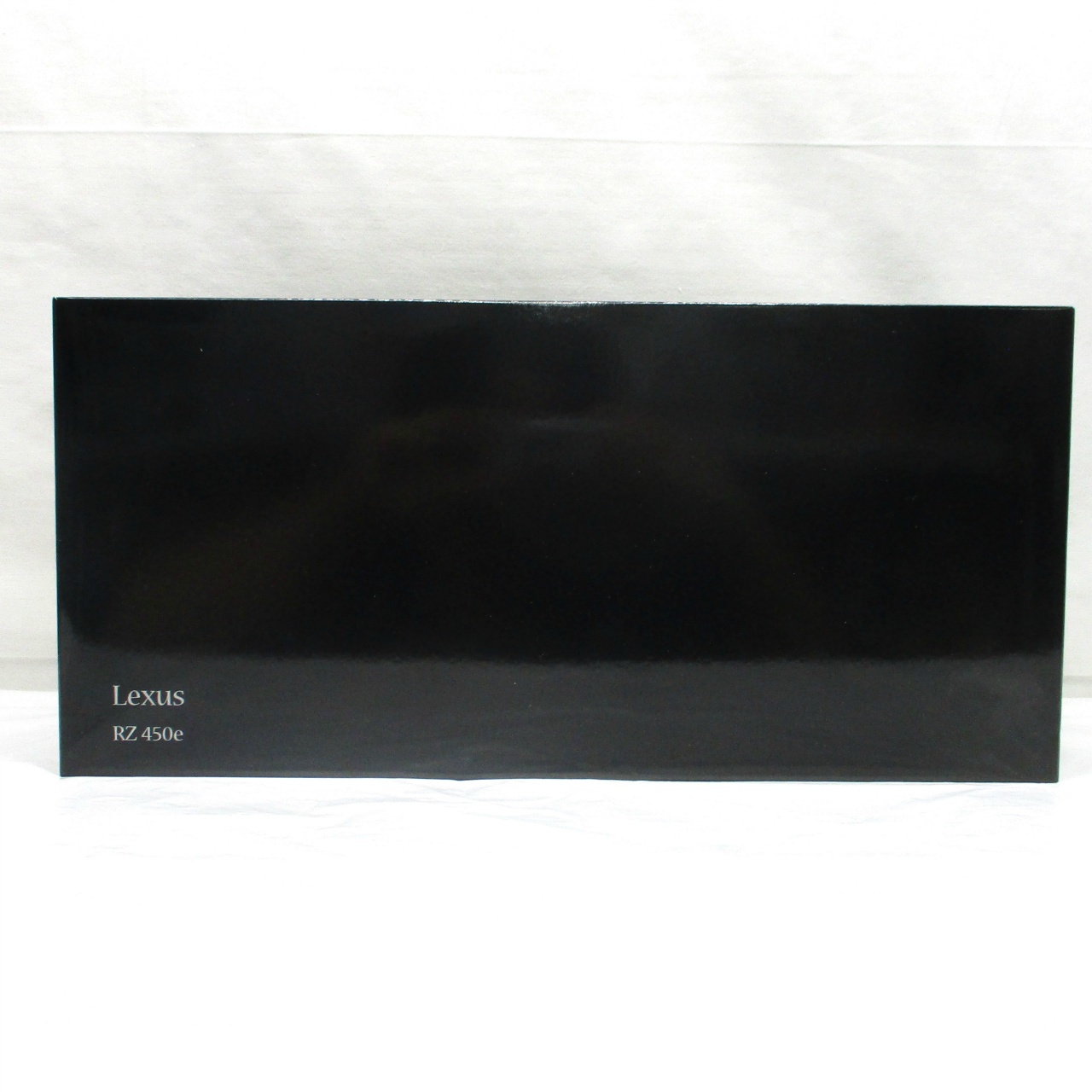 京商 1/18 レクサス RZ 450e (ソニッククオーツ)