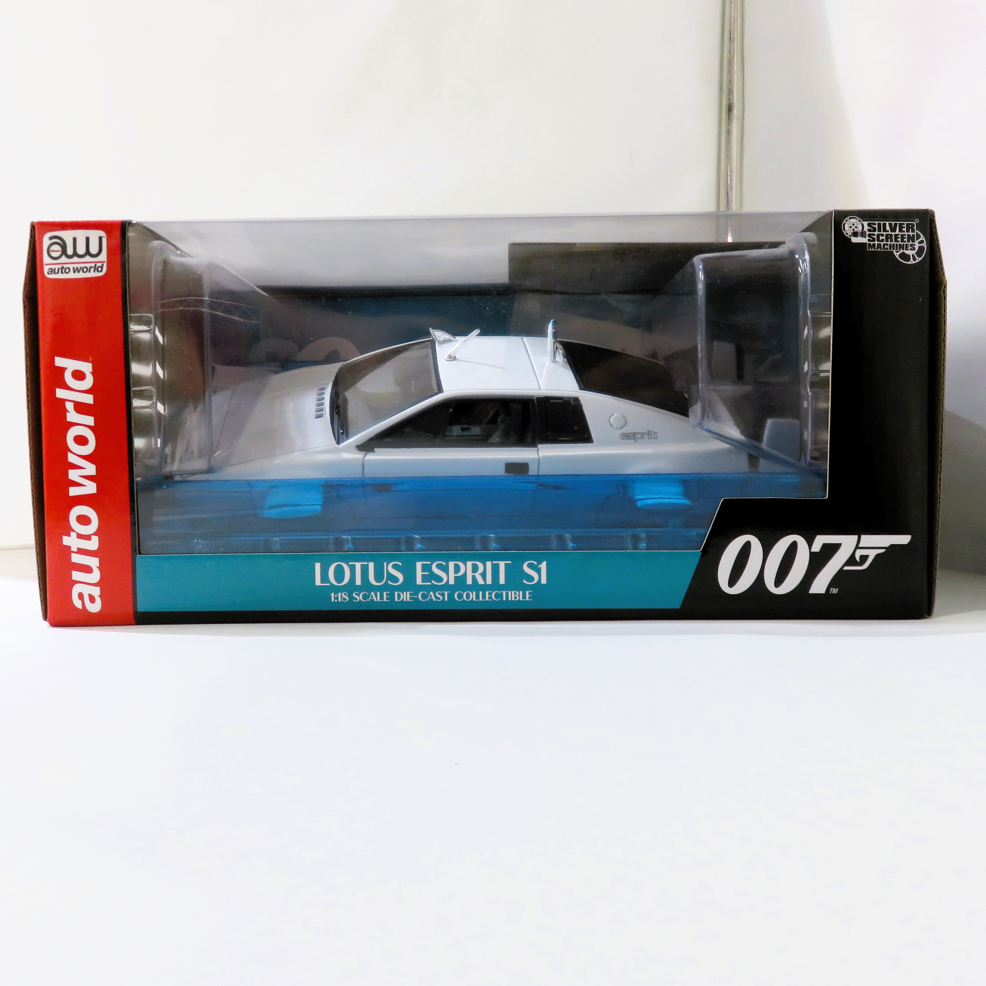 AUTO WORLD 1/18 ジェームズ ボンド 1971 ロータス エスプリ シリーズ 1 "007 私を愛したスパイ" [No.AWSS132]
