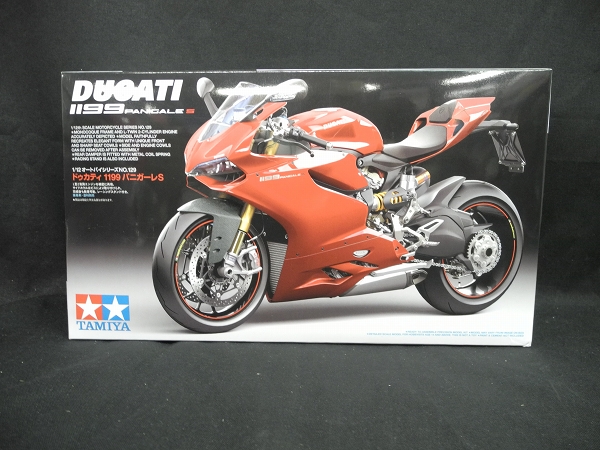 タミヤ 1/12 ドゥカティ 1199 パニガーレS プラモデル
