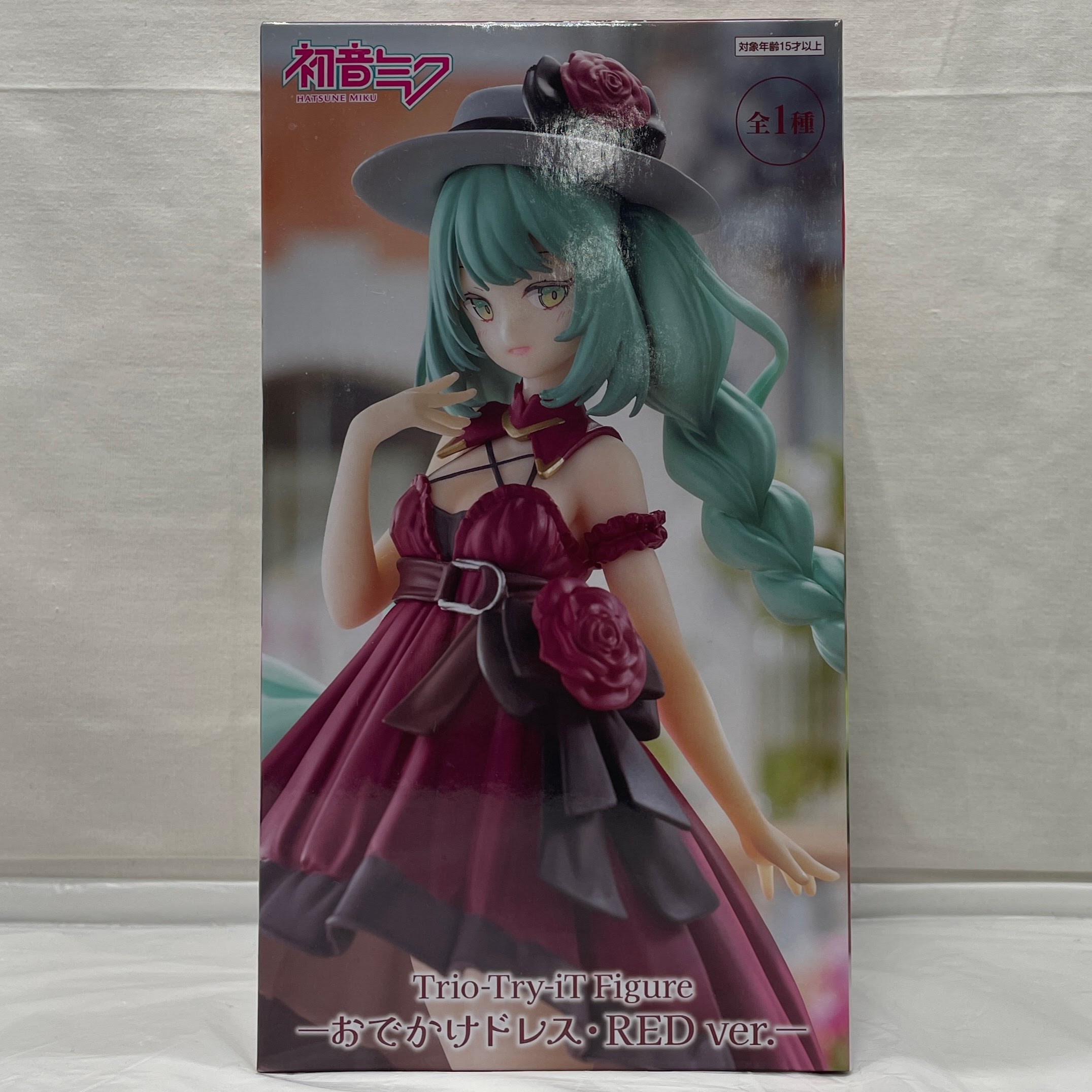 フリュー 初音ミク Trio-Try-iT Figure 初音ミク おでかけドレス・RED ver.