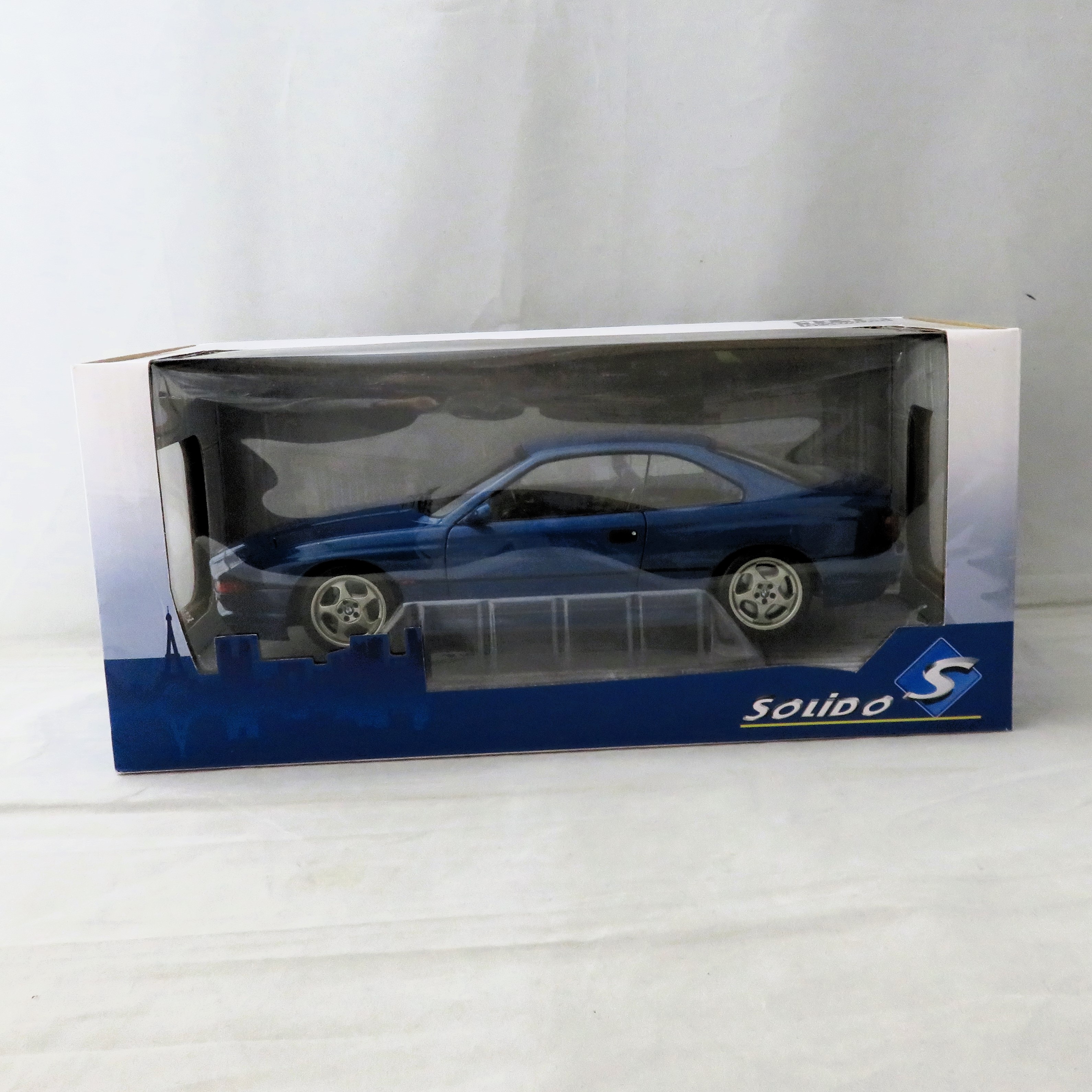 ソリド 1/18 BMW 850 (E31) CSI (ブルー)