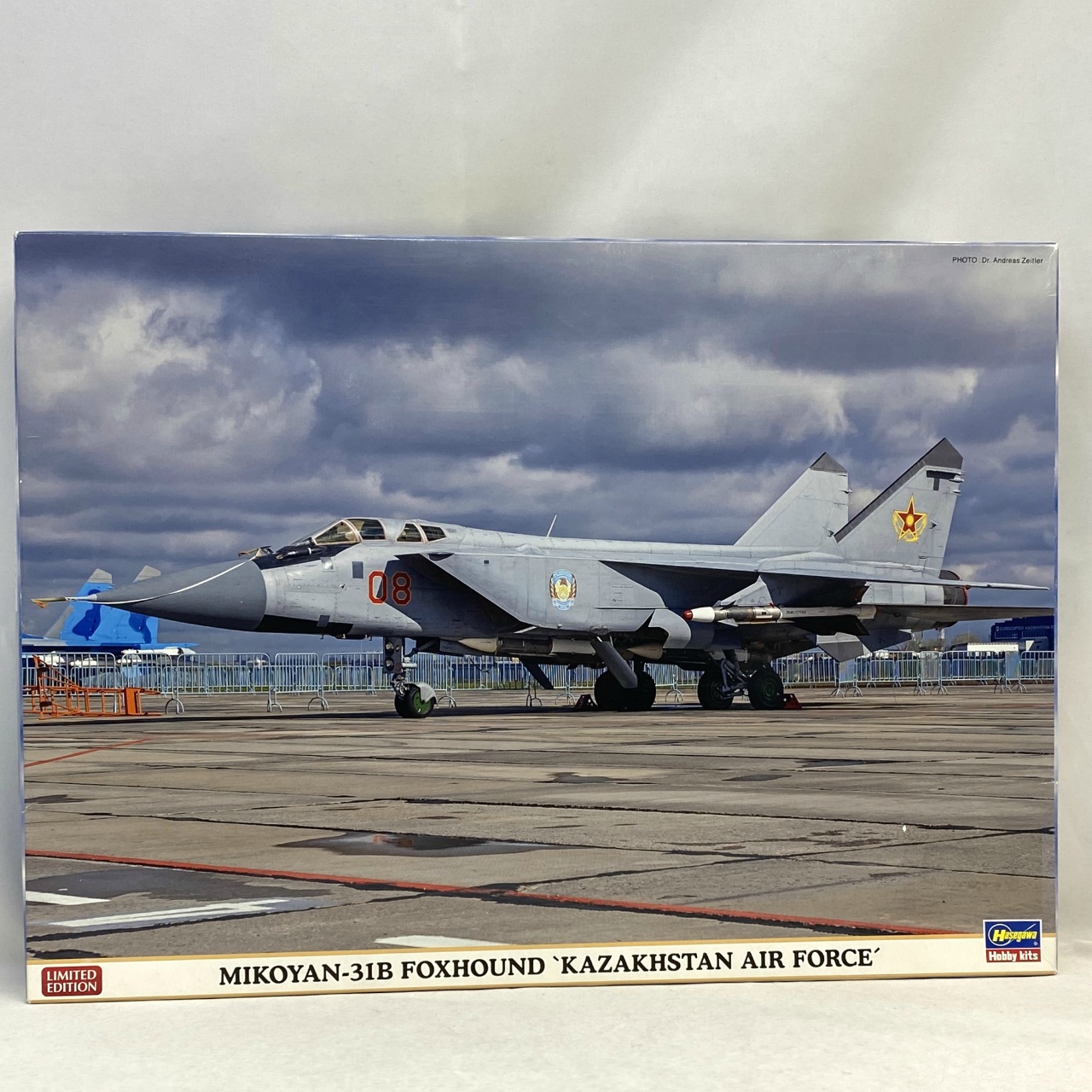 ハセガワ 1/72 ミグ31B フォックスハウンド “カザフスタン空軍”