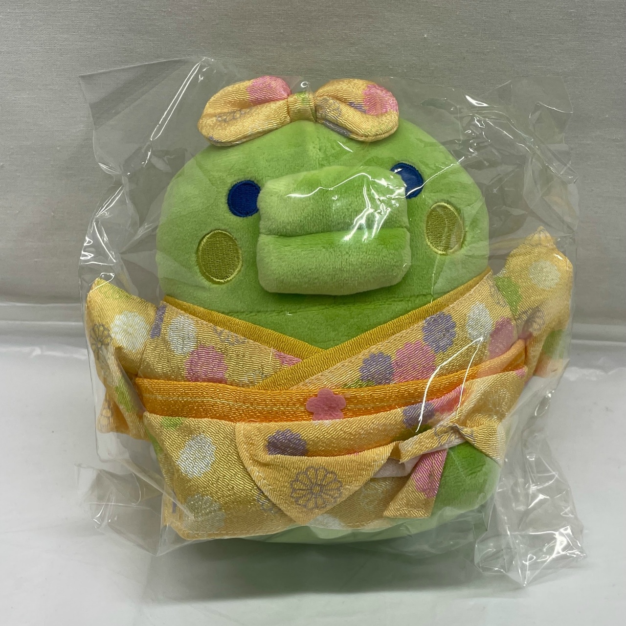 カミオジャパン たまごっち 着物おすわりぬいぐるみ くちぱっち