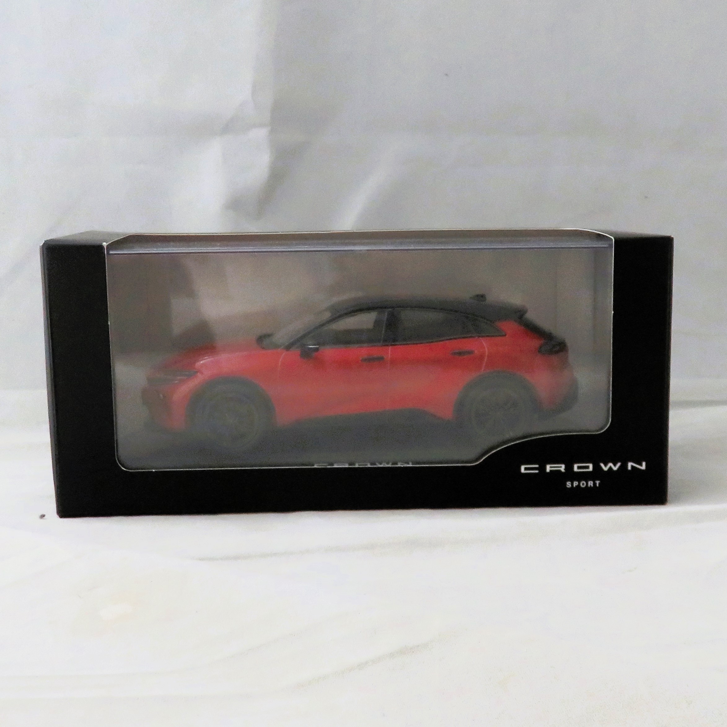 トヨタ 1/30 クラウンスポーツ ミニカー(1/30スケール ダイキャスト製) ブラック×エモーショナルレッドⅢ