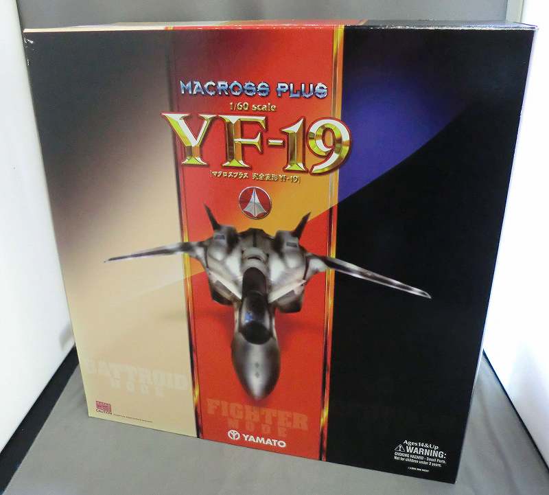 Yamato 1/60 Macross Plus YF-19