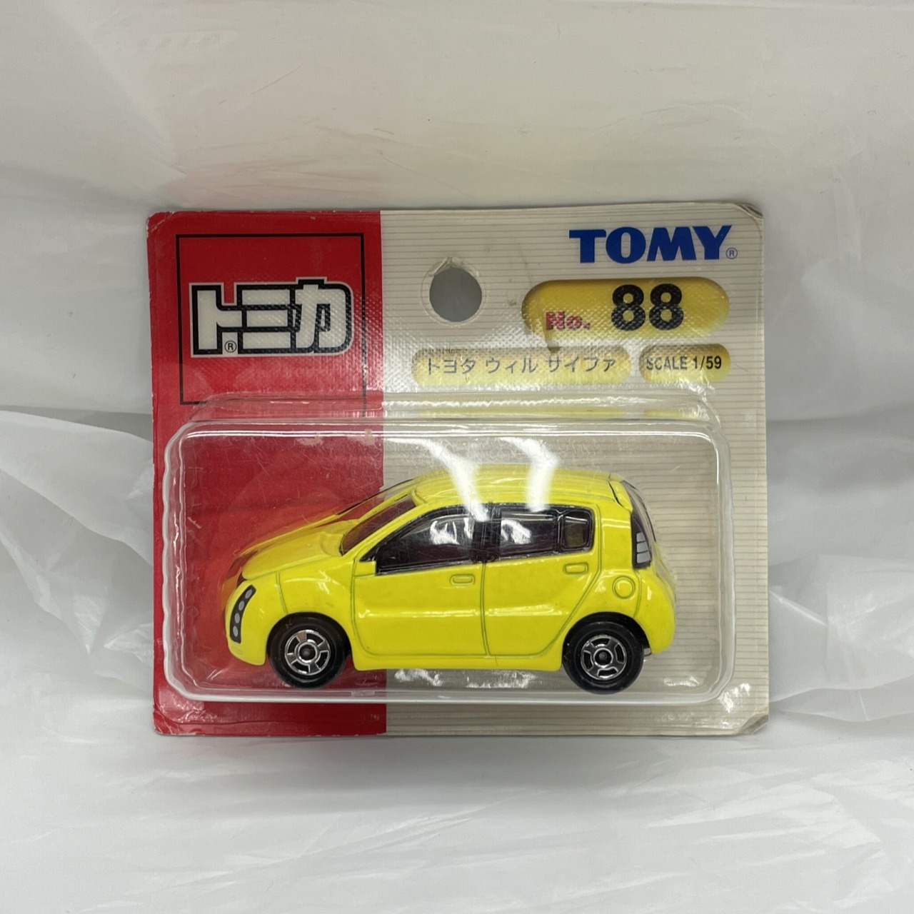 トミー トミカ 88 トヨタ ウィル サイファ (イエロー) 1/59 スケール (外箱ブリスター)