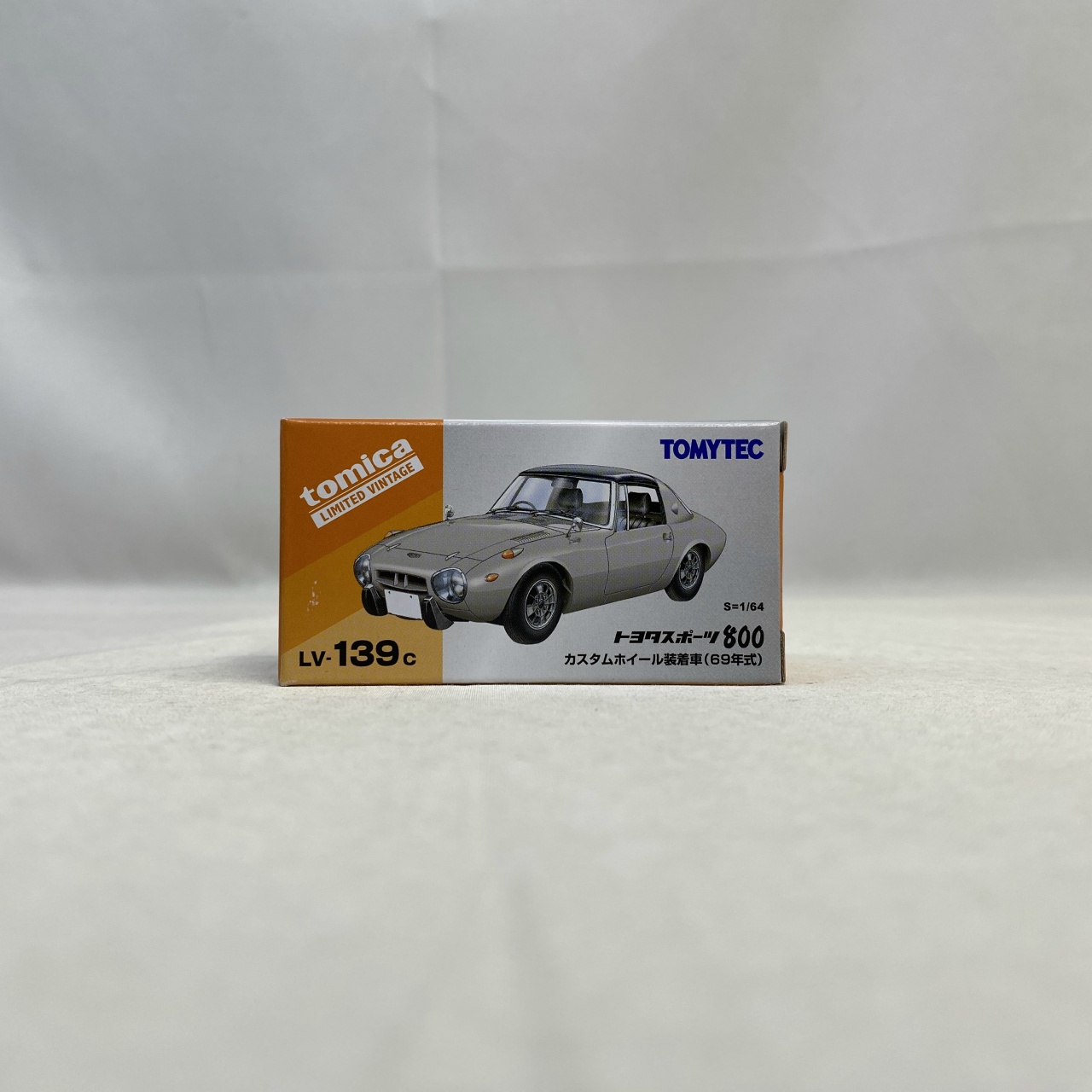 トミーテック 1/64 トミカリミテッドヴィンテージ  LV-139c トヨタスポーツ800 カスタムホイール装着車(銀)69年式