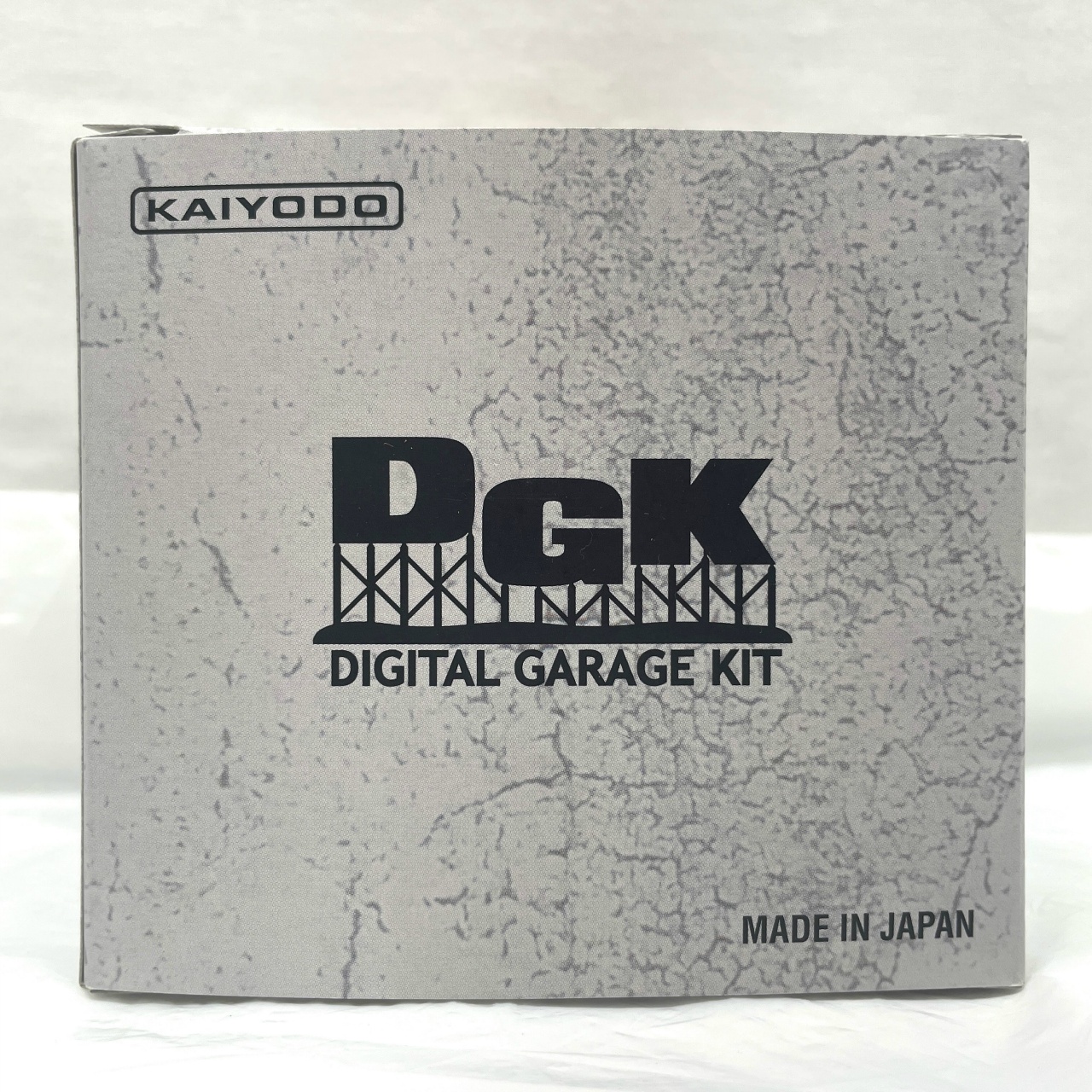 海洋堂 DGK デジタルガレージキット 「ガラモン」　40mm グレー成型