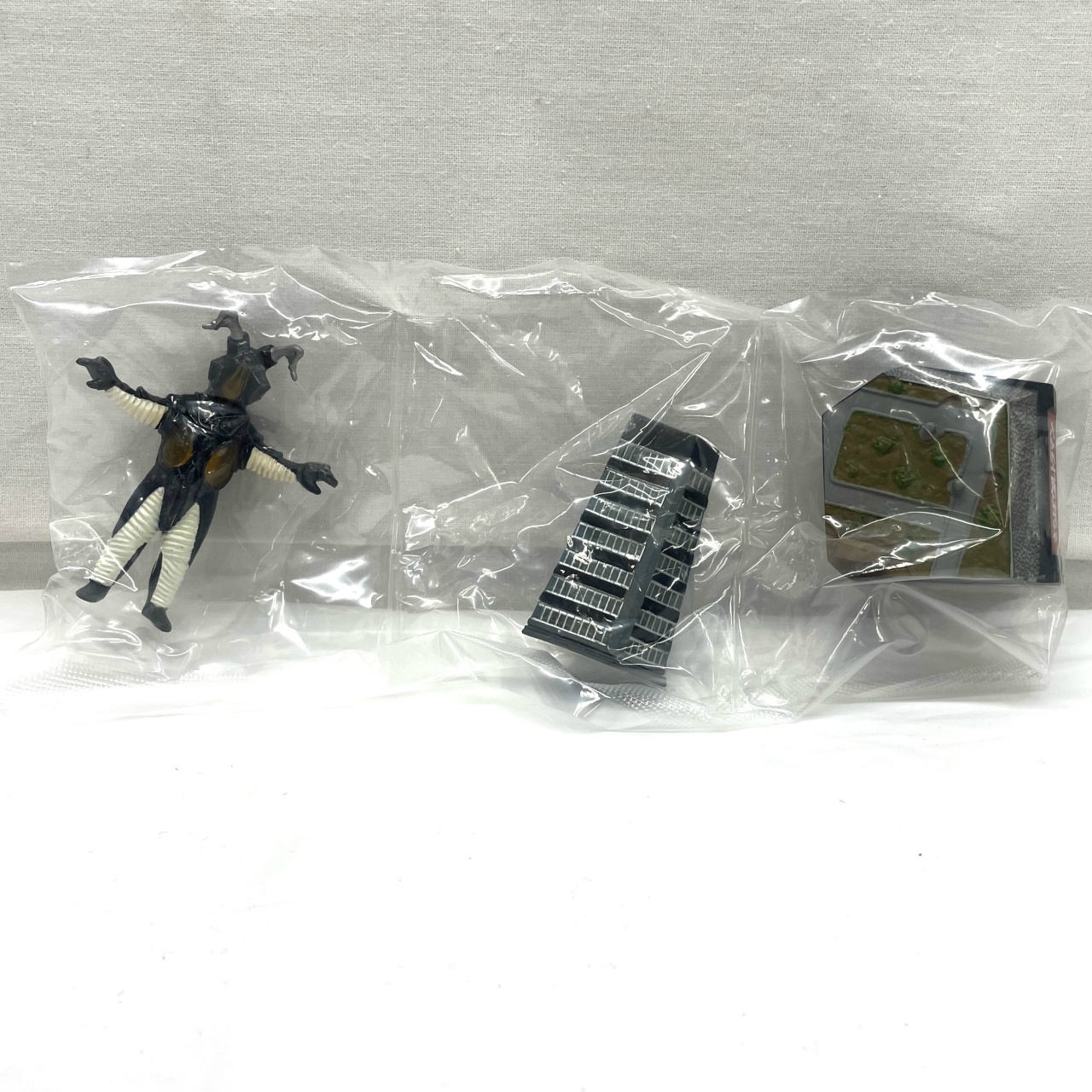 ウルトラ怪獣名鑑 ファイナルコンプリートエディション 10.｢さらばウルトラマン｣-ゼットン-