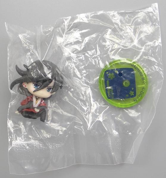 Bandai Toukenranbu Suwarasetai6 Petit Figure Kanesada Izuminokami