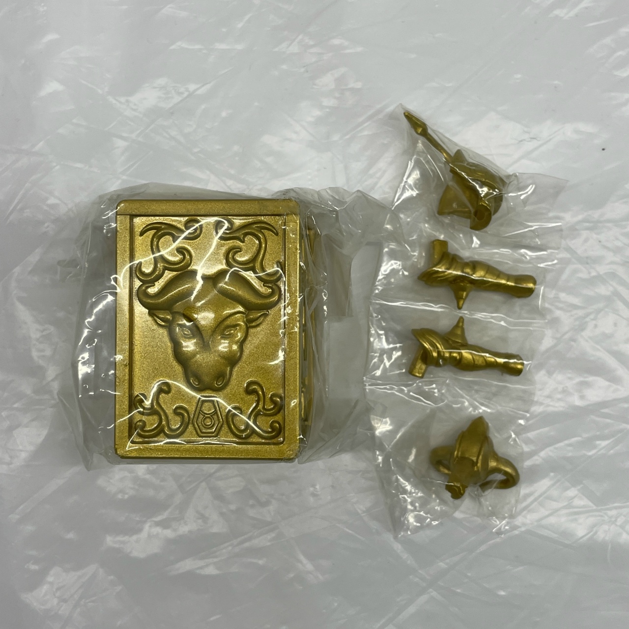 バンダイ 聖闘士星矢 黄金聖衣コレクション 全4種セット