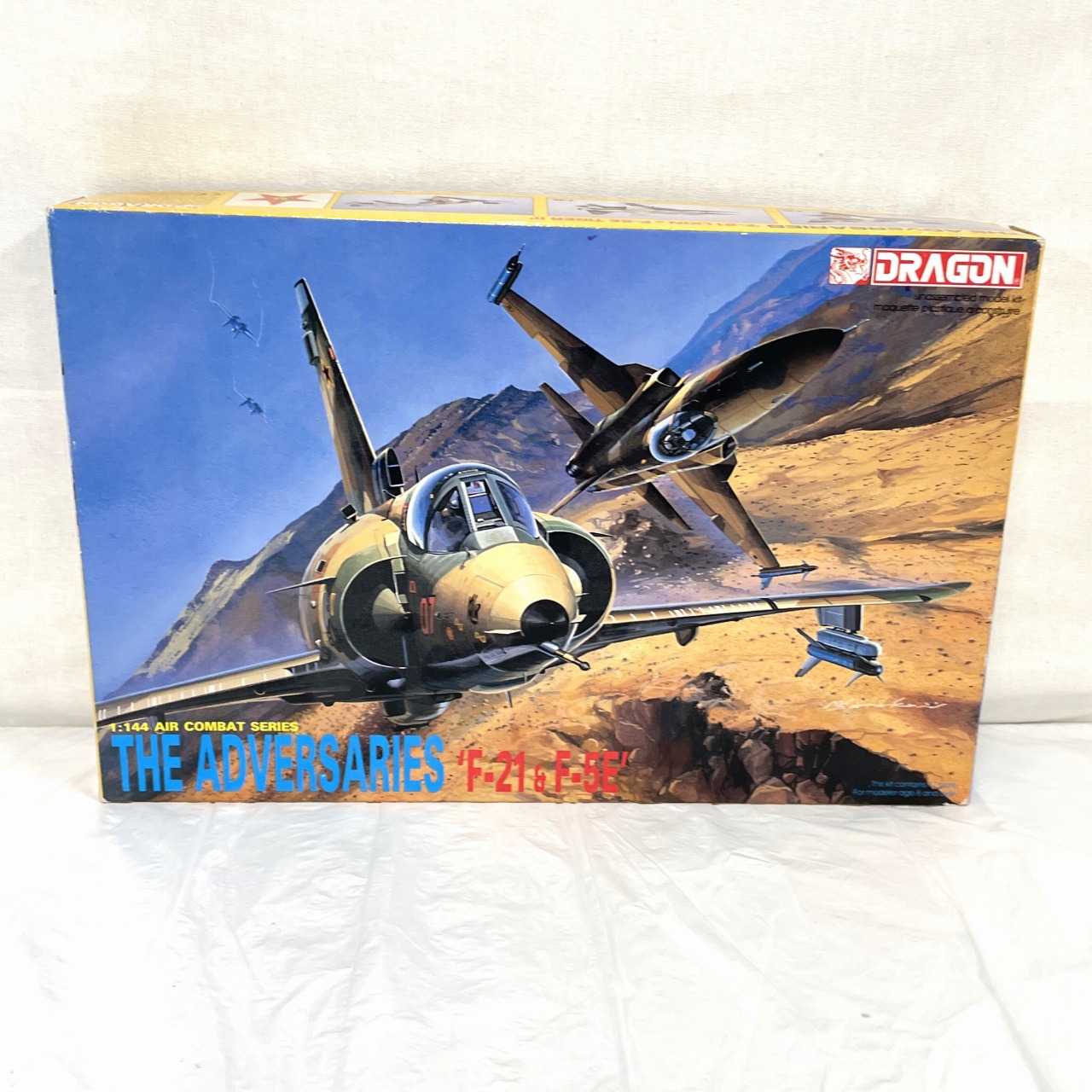 DRAGON 1/144 AIR COMBAT SERIES The Adversaries F-21 & F-5E