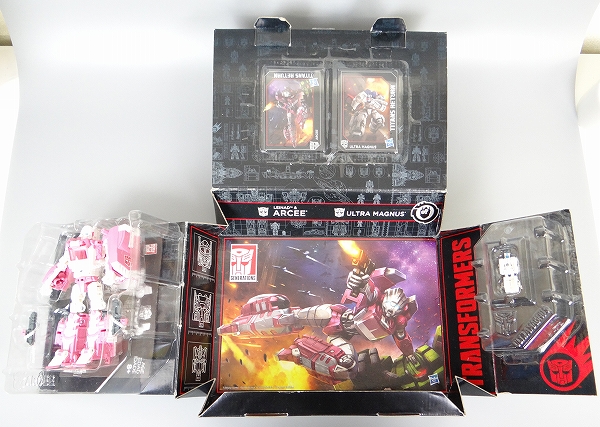 トランスフォーマー タイタンズリターン アーシー&ウルトラマグナス ジェネレーションズ